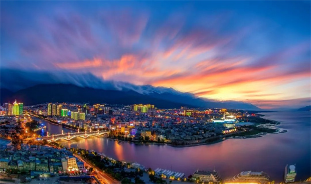 云南旅游,云南旅行社,云南團(tuán)建公司,云南策劃公司,云南會議會展,云南活動執(zhí)行,大理旅游,大理旅行社,大理團(tuán)建公司,大理策劃公司,大理會議會議會展,大理活動執(zhí)行：夜游大理，有多愜意？